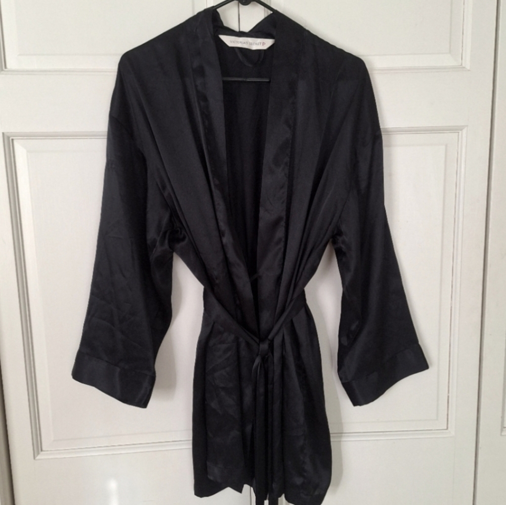 Victoria's Secret short black sateen robe - vintage
